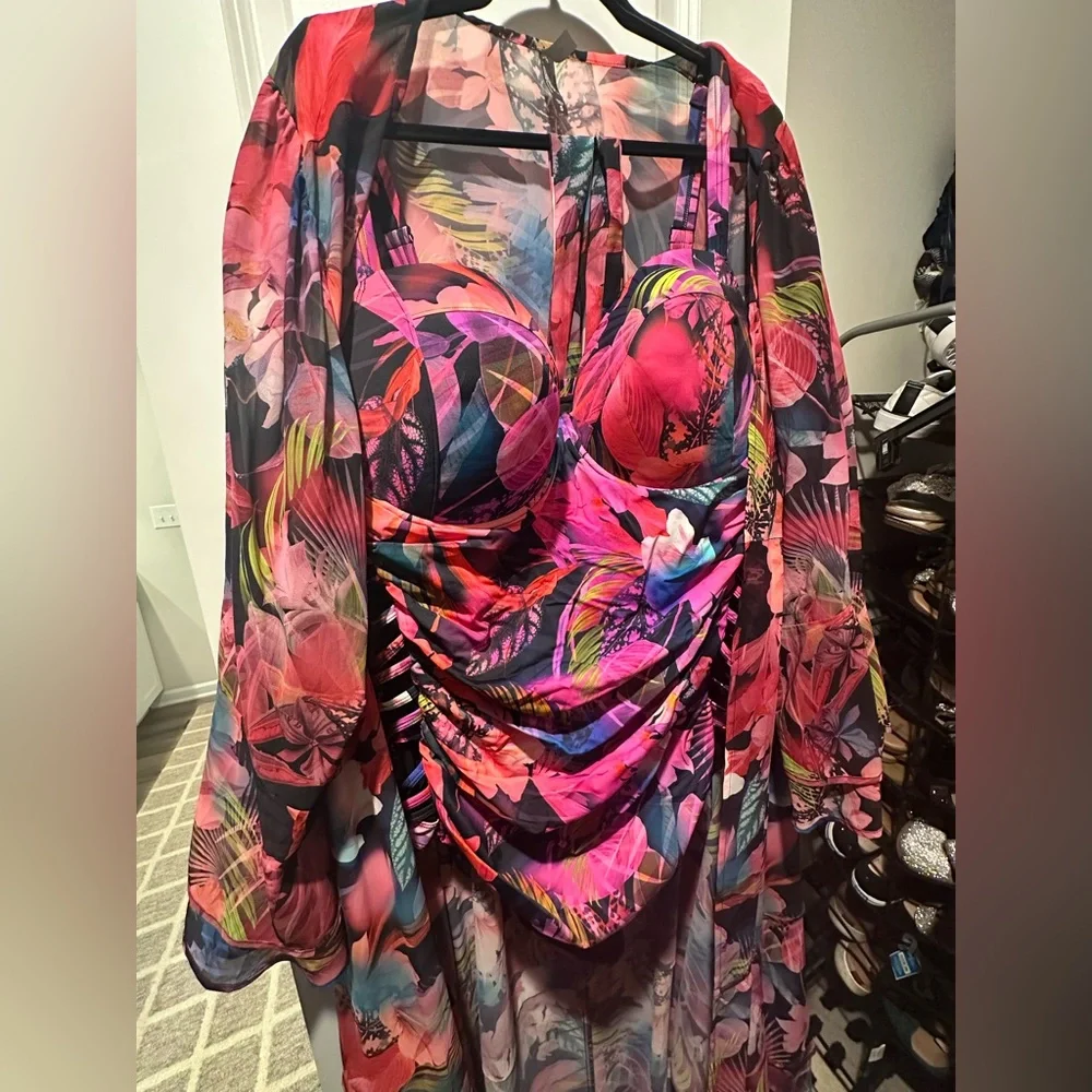 TORRID Vibrant Floral Swimsuit + Belted Cover Up - Picture 5 of 11